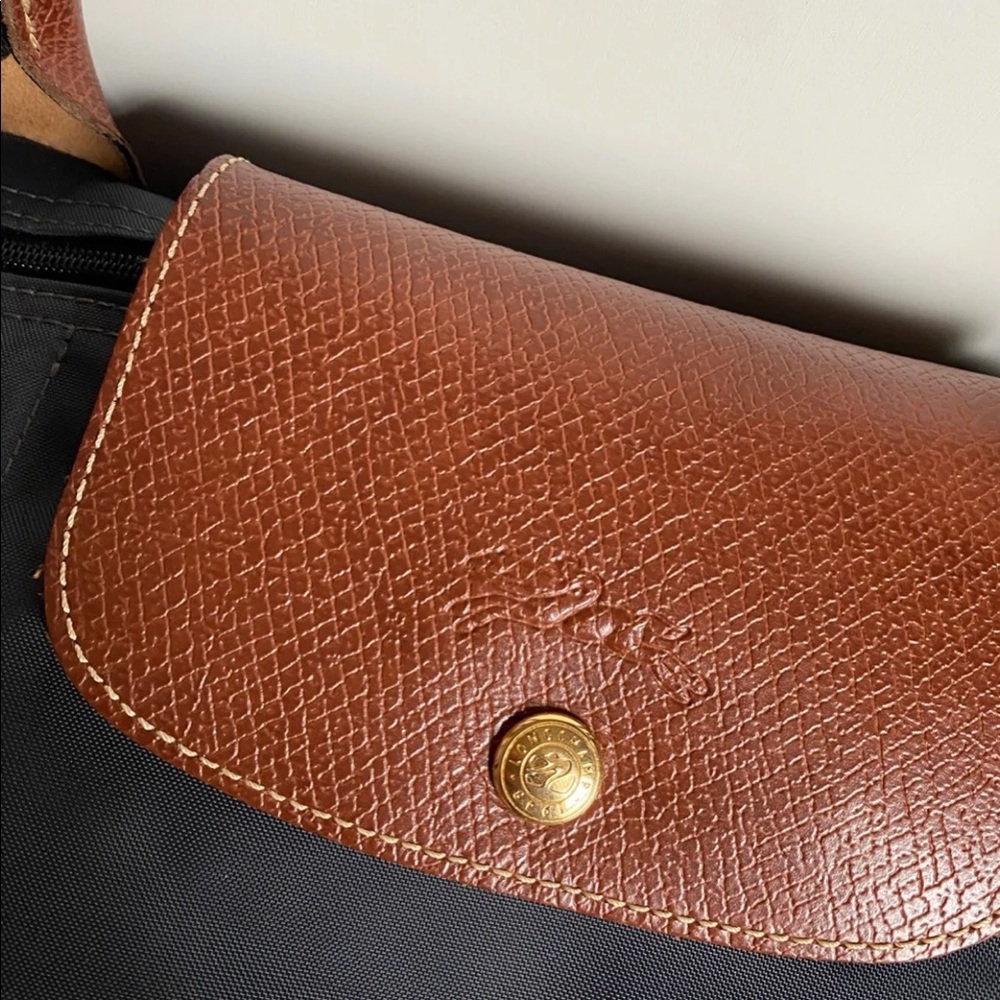 Longchamp Le Pilage Nylon Shoulder Tote - Picture 4 of 6